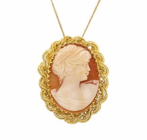 18KT Yellow Gold Cameo