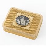 A Russian gold snuff box set with cast-paper cameos