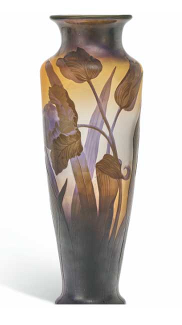 A LARGE CAMEO GLASS VASE
BY THE GUS CRYSTAL WORKS