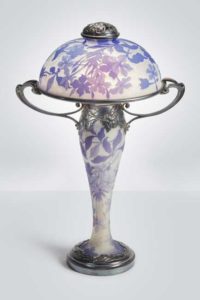 Acid-etched cameo glass lamp