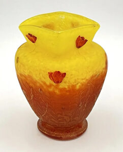 Tulip cameo glass vase Daum Nancy